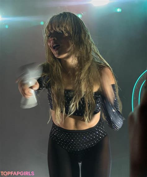 Sabrina Carpenter Nude OnlyFans Leaked Photo 1213 TopFapGirls