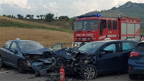 Si Aggrava Il Bilancio Dellincidente Sulla 189 Un Morto E Tre Feriti