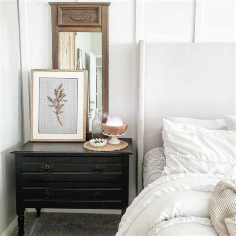 Mirrors Behind Nightstands To Compliment Your Bedroom