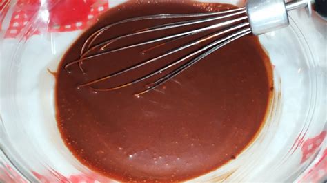 Cómo Hacer Glaseado De Chocolate Con Sólo 3 Ingredientes Cobertura De Chocolate Youtube