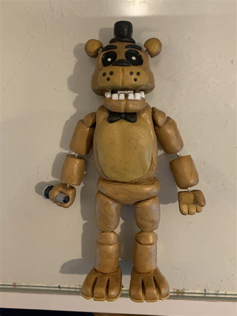 Golden Freddy sculpture I made with a full endo inside (posable) : r ...