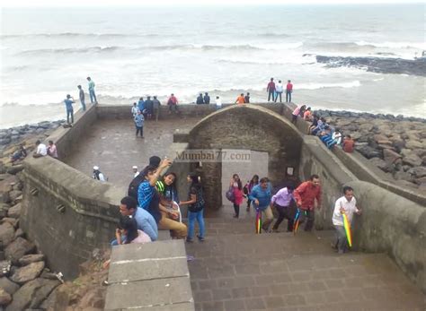 Bandra Bandstand Promenade Lovers Point And Fort Mumbai