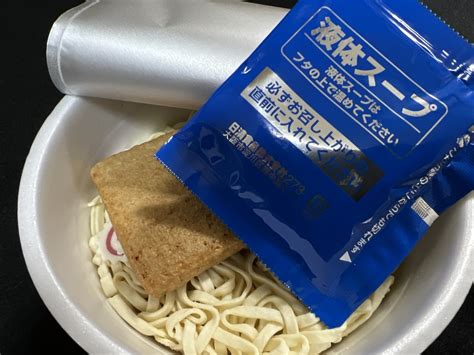 日清のどん兵衛 特盛 ラーメンスープの きつねうどん 拒否感・・・ さがの日々