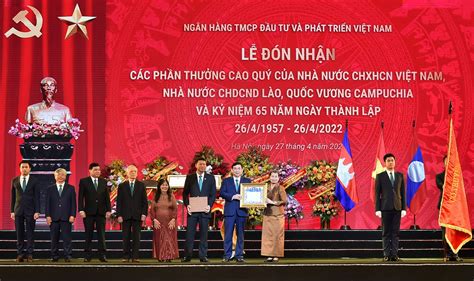 BIDV đón nhận các phần thưởng cao quý và kỷ niệm 65 năm ngày thành lập