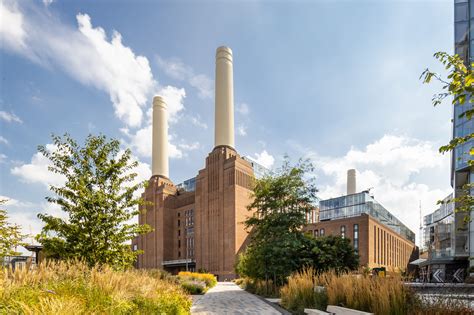 Londons Battersea Power Station To Reopen After 39 Years Apple To