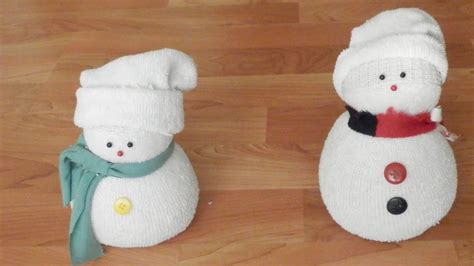 MANUALIDADES fáciles de Navidad Muñeco de NIEVE con CALCETINES o