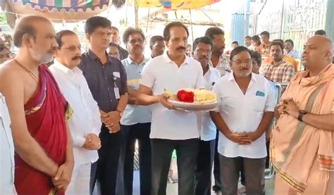 Isro Chief Visits Chengalamma Temple Before Solar Mission Launch To