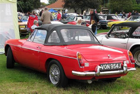 Von J Mgb Roadster Nivek Old Gold Flickr