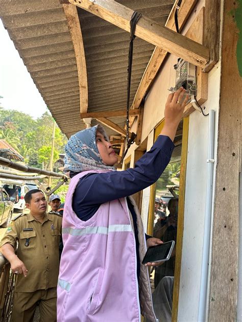 Pln Srikandi Movement Pasang Listrik Gratis Warga Kurang Mampu