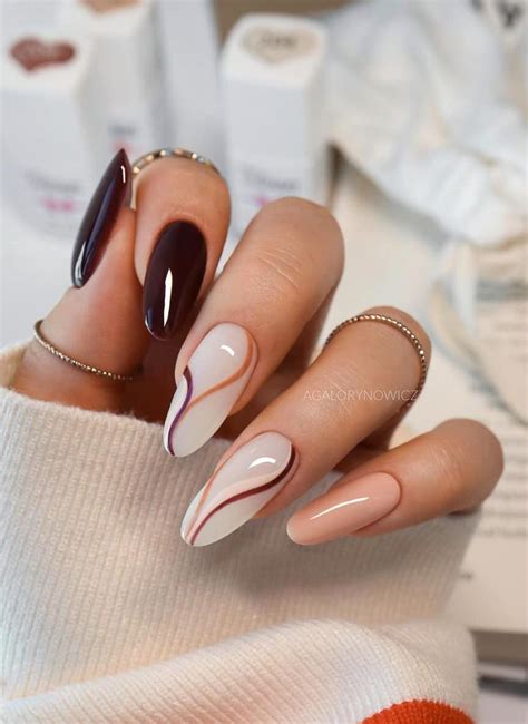 23 Chic Line Nail Designs For A Modern Aesthetic In Any Season