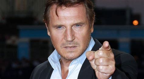 Liam Neeson Ser El H Roe De La Nueva Versi N De La Pistola Desnuda