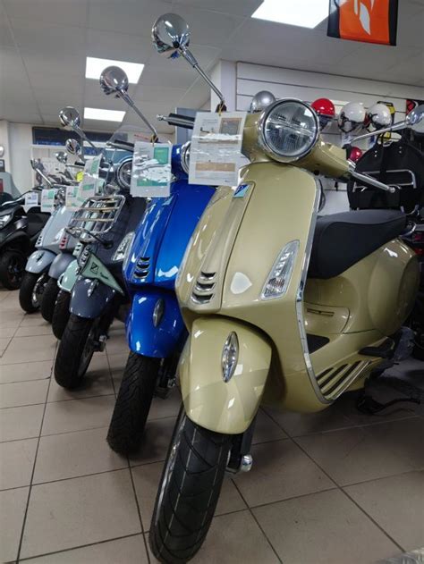 Scooter VESPA PRIMAVERA 125 en promo 700 déstocké