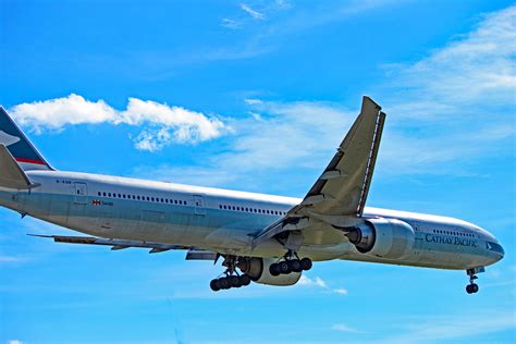 B-KQB: Cathay Pacific Boeing 777-300ER At Toronto YYZ