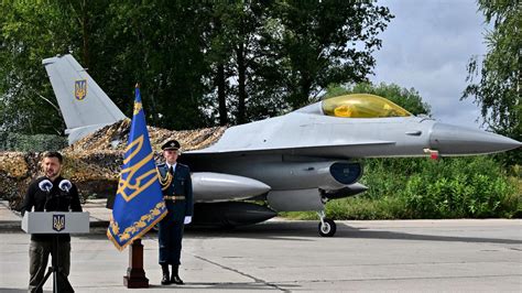 Volodymyr Zelensky Ha Svelato I Primi Caccia F Con Le Insegne