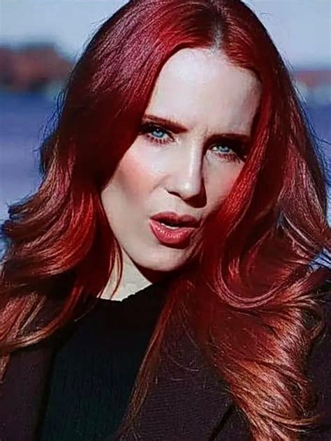 Simone Simons R Metalboners