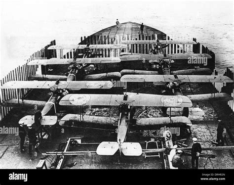 Sopwith Aircraft On Deck Hms Furious Ww1 Stock Photo Alamy