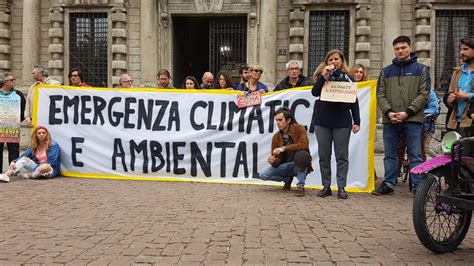 Milano Dichiara L Emergenza Climatica MilanoInMovimento