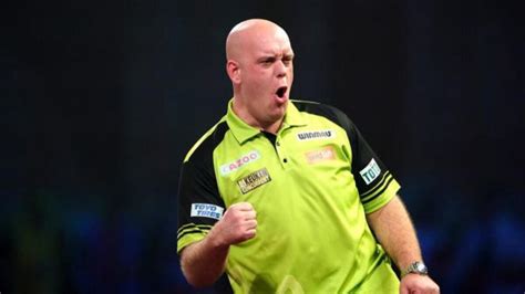 Michael van Gerwen holds nerve to edge out Gerwyn Price in Dublin thriller | Connaught Telegraph