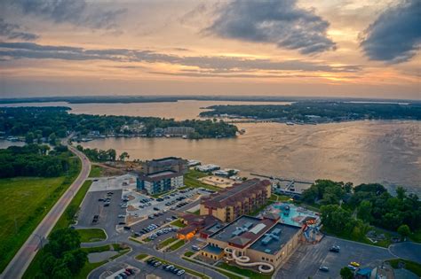 5 Amazing Ways To Enjoy Lake Okoboji Visit The Great Lakes Of Iowa