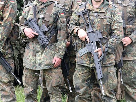 S Der Will Tempo Bei Bundeswehr Aufr Stung