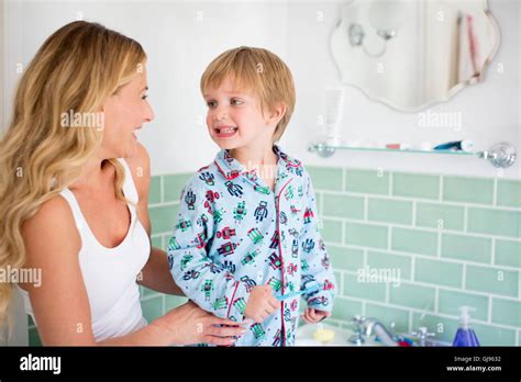 Bambini In Bagno Immagini E Fotos Stock Alamy