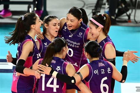 배구 여제 김연경 날았다흥국생명 정관장 완파 파죽의 8연승 대전스코어