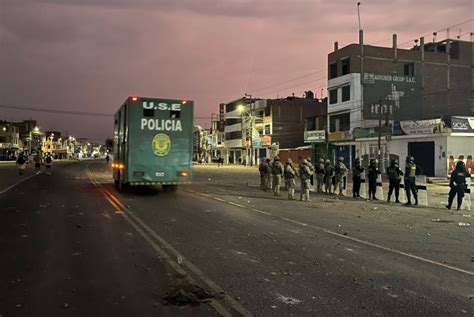 La Libertad Policía Nacional Y Ejército Liberan La Panamericana Norte En Chao Noticias