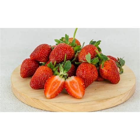 Jual Buah Strawberry Bandung Lokal Super Per Pack 250gr Shopee Indonesia