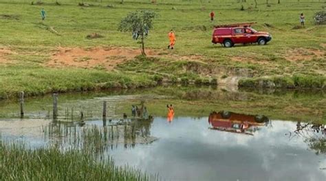 Pai Pula Em Lagoa Para Salvar Filho E Os Dois Morrem Afogados Na Zona