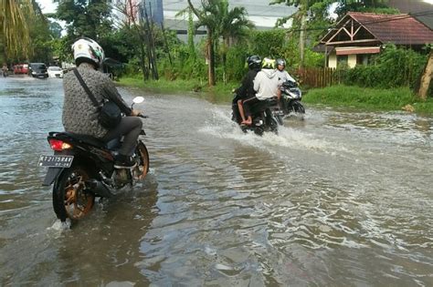 Lima Kabupaten Di Kaltim Diprakirakan Hujan Petir Minggu Senin