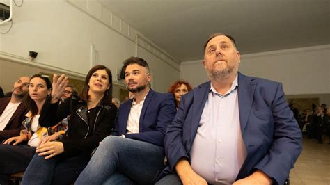 Rufián conductor del bus de campaña de ERC por Àlex Tort