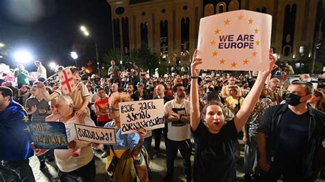 Tens Of Thousands Rally In Tbilisi To Demand Eu Membership R Europes