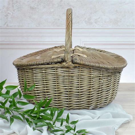 Antique Oval Picnic Basket Heather And Bale