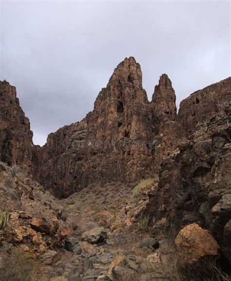 Paisajes De Gran Canaria A Lo Largo De La Ruta De Senderismo Alrededor