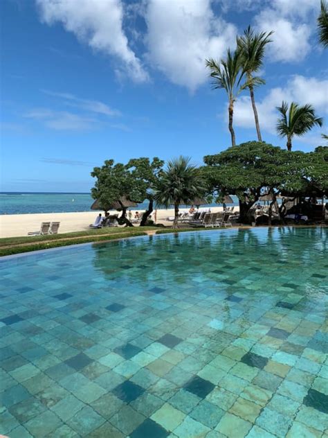 Pool Mit Blick Aufs Meer La Pirogue A Sun Resort Flic En Flac