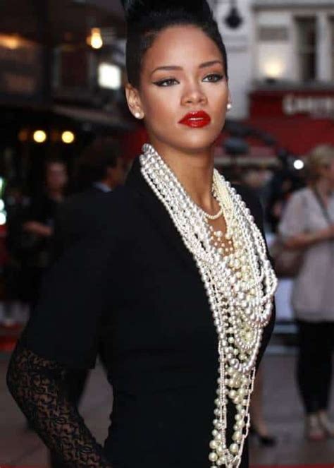 Stylish Ways To Wear Pearls Without Looking Old Fashioned Classic