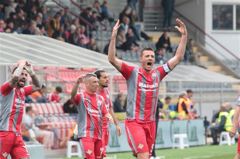 La Cremonese Stende Il Pisa E Torna Alla Vittoria Ancora Vivo Il