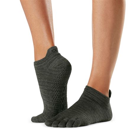 Full Toe Low Rise Grip Socks Sale Toesox Toesox Tavi Vooray