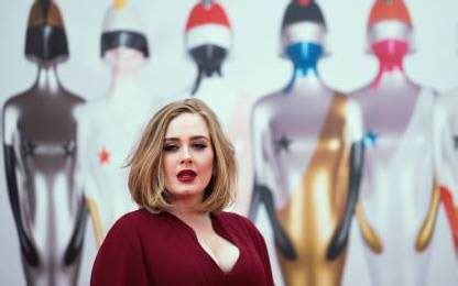 Gescheiden Adele Verhuist Weer Naar Londen Weekend Online