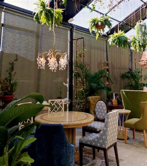 New Glass House Aesthetic Cafe In Las Piñas Photos