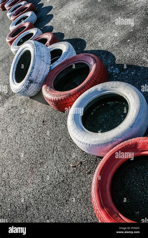 Old Tyre Piles Hi Res Stock Photography And Images Alamy