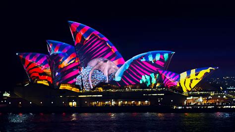 SYDNEY OPERA HOUSE LIGHTING THE SAILS Behance