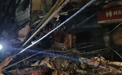 3 Killed 4 Trapped After Building Collapses In Delhi Amid Non Stop Rain