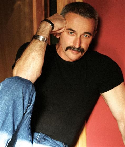 Aaron Tippin Net Worth And Biography 2022 Stunning Facts You Need To Know