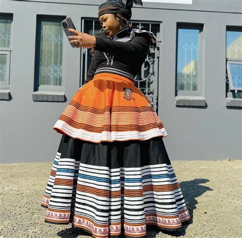 Pin By Robert Aufi On Falu Creative Design Xhosa Attire African Traditional Wear African