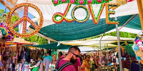 Reapertura Mercadillo de Es Canar Hippy Market Punta Arabí