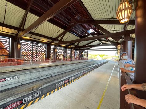 PHOTOS: Refurbished Monorail Station Opens at Disney's Polynesian ...