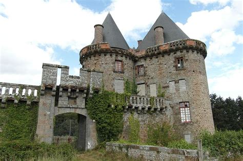 VANESSA on Twitter RT MonumentumFr Château de Landal à Broualan