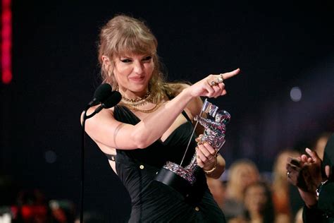 Taylor Swifts Best Moments At The Mtv Vmas Popsugar Celebrity Uk