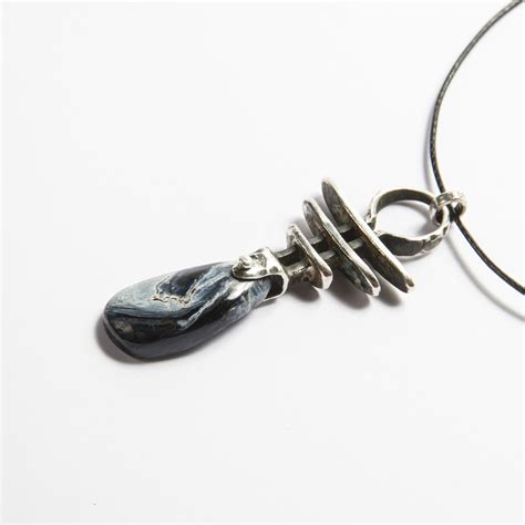 Городской шаман | AMULET
